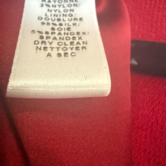 Red St John - size 10 boucle knit dress - Picture 3 of 5